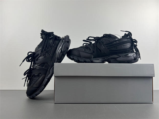BALENCIAGA Runner、Demna  786281 W3CO1 1000
