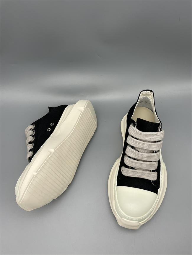 Rick Owens Low Sneaker 11