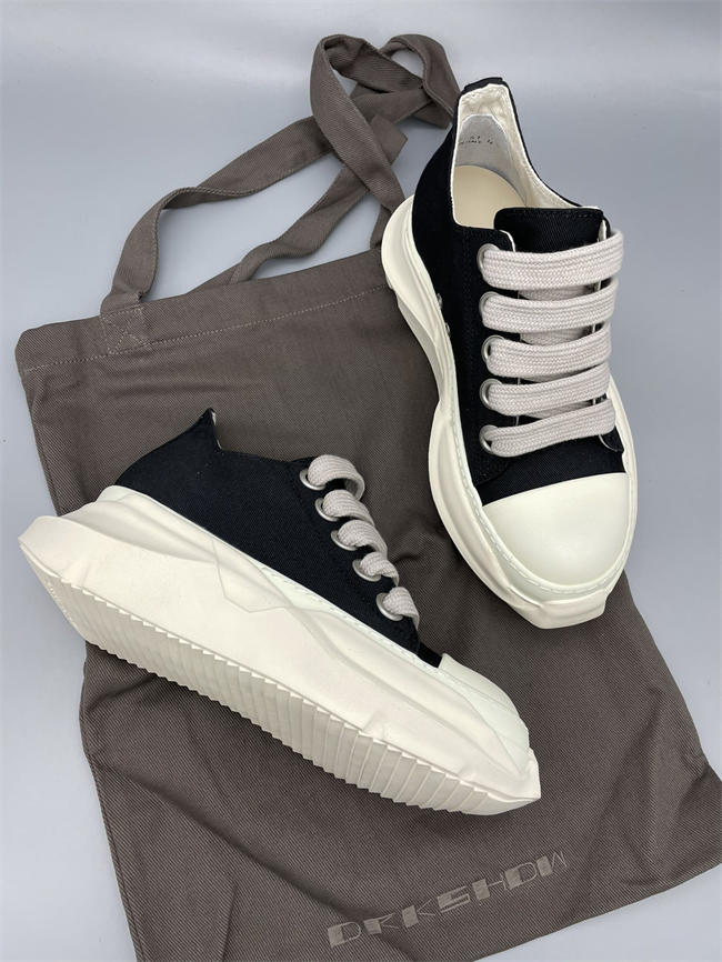 Rick Owens Low Sneaker 11