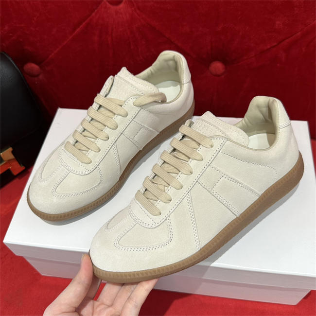 ma*s*n Ma*i*la sneaker
