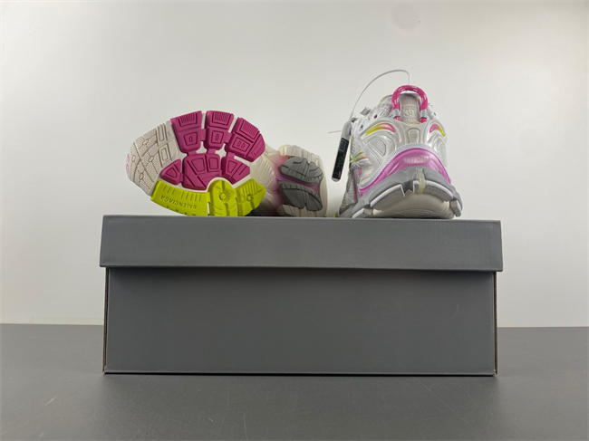 Balenciaga/ 772767-WRUNG 9517