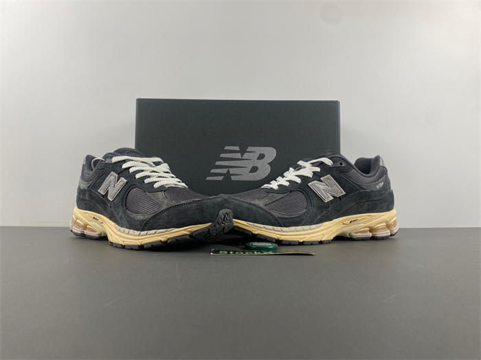 new balance NB M2002RHO