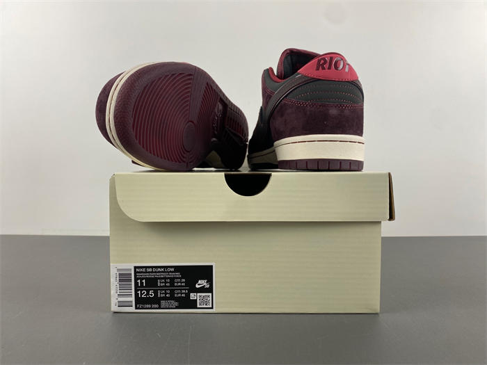 Riot Skateshop x Nike SB Dunk Low 1
