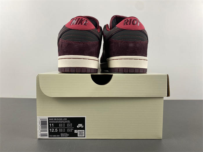 Riot Skateshop x Nike SB Dunk Low 1