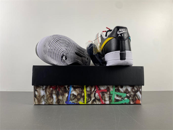 Nike x 权志龙 3.0 PEACEMINUSONE x Nike Air Force 1 “Para-Noise 3.0 AQ3692-004