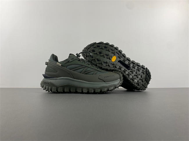 Moncler Army green low