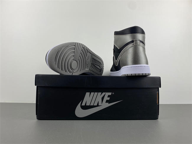 Jordan 1 Retro High OG Satin Shadow  FD4810-010