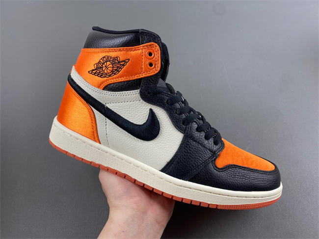 Jordan 1 Retro High OG Satin Shattered Backboard  AV3725-010