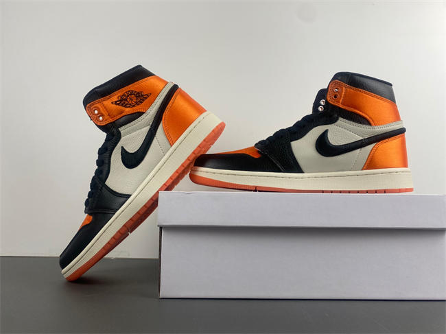 Jordan 1 Retro High OG Satin Shattered Backboard  AV3725-010