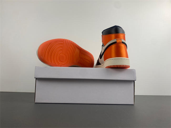 Jordan 1 Retro High OG Satin Shattered Backboard  AV3725-010