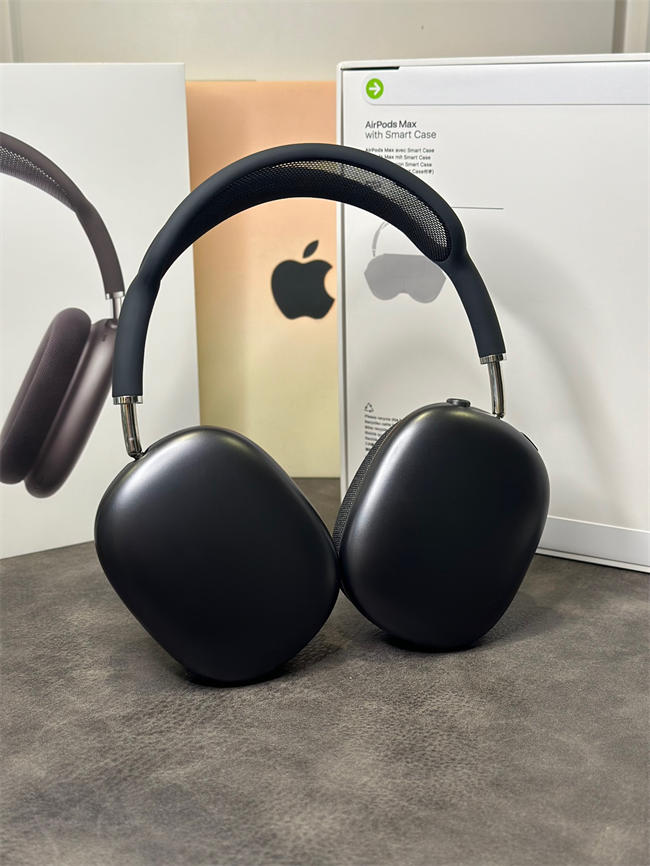 AirPods Max black