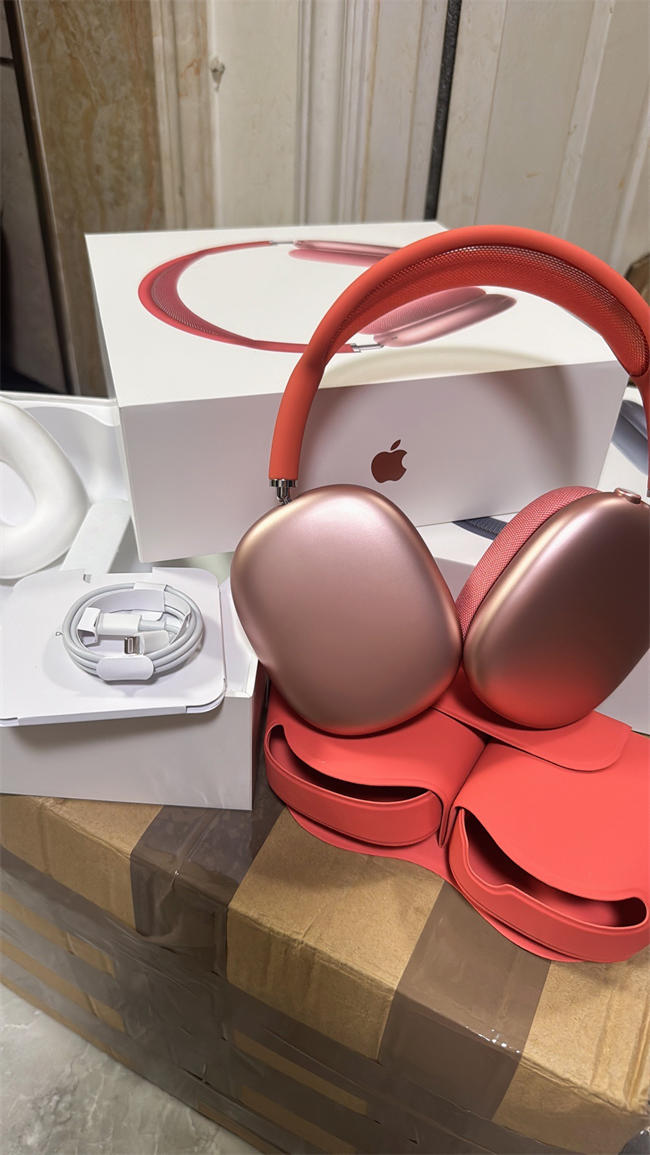 AirPods Max red