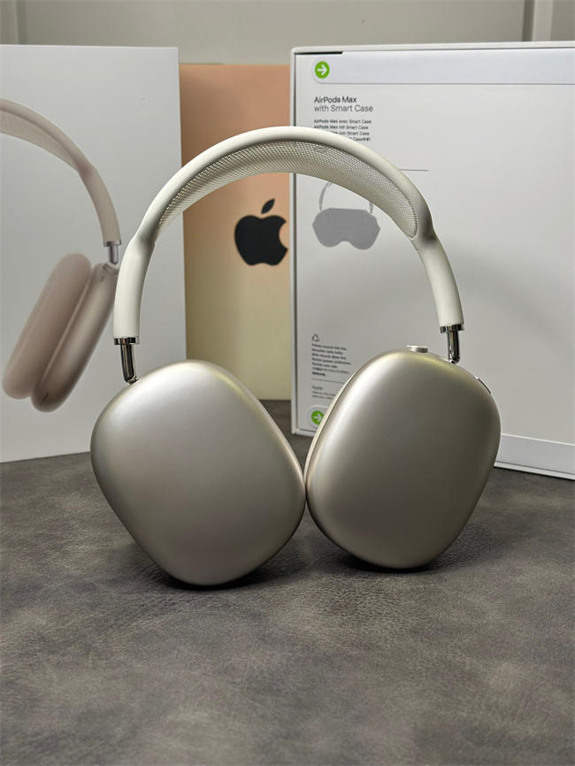 AirPods Max silver