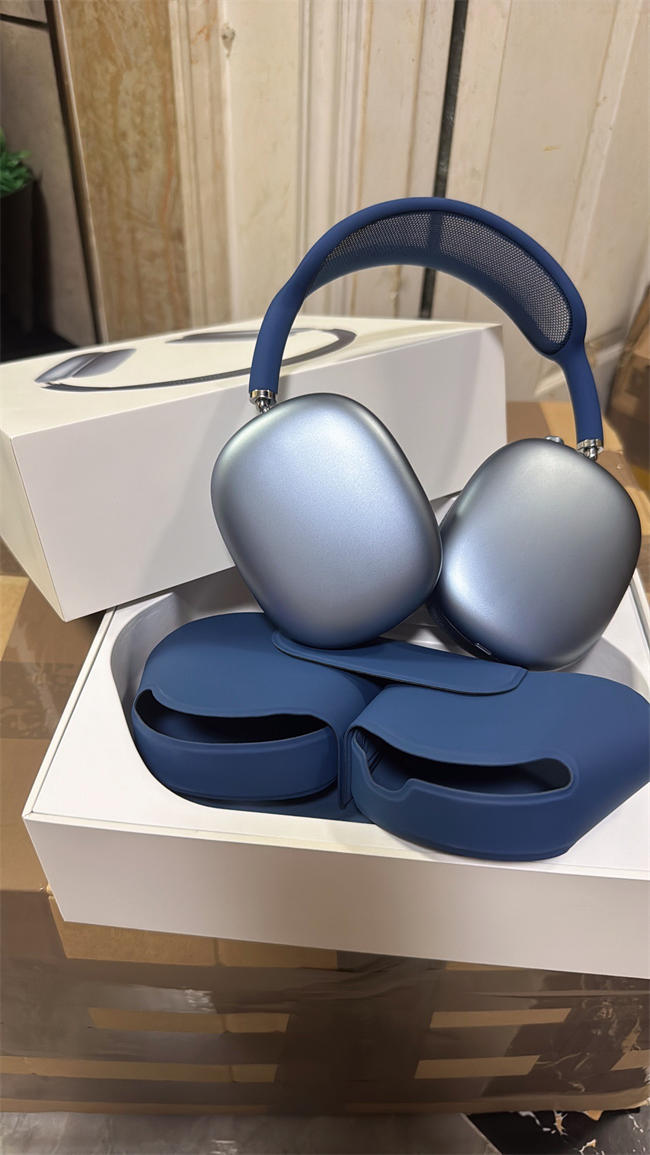 AirPods Max blue