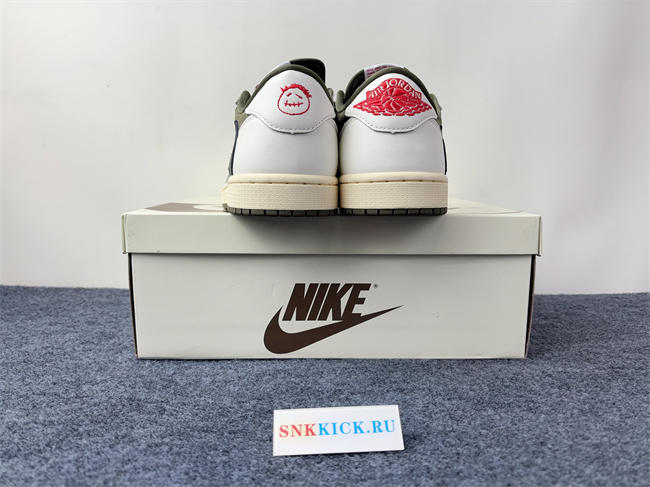 Travis Scott x Air Jordan 1 Low OG DM7866-200