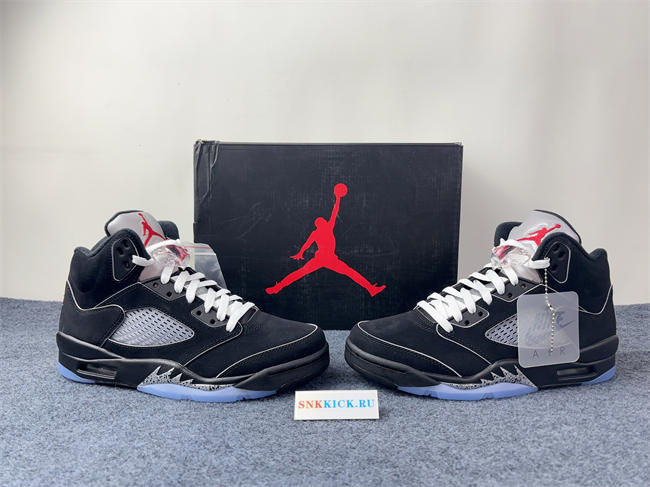 Air Jordan 5 “Black Metallic Reimagined” HF3975-001