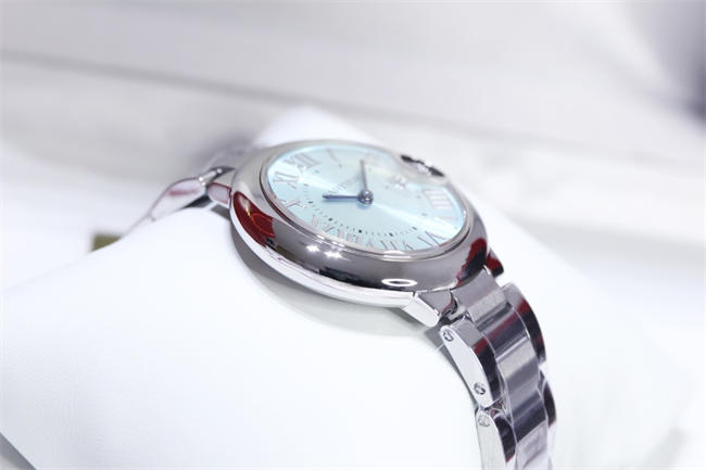 CARTIER 3K Blue balloon 28mm quartz 01