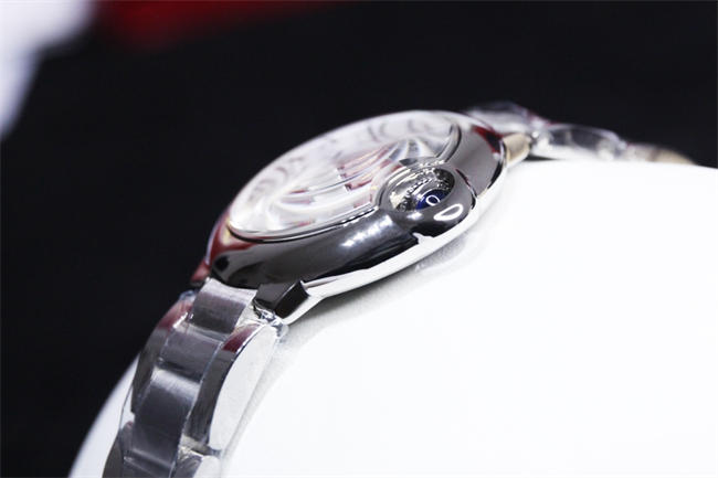 CARTIER 3K Blue balloon 28mm quartz 09