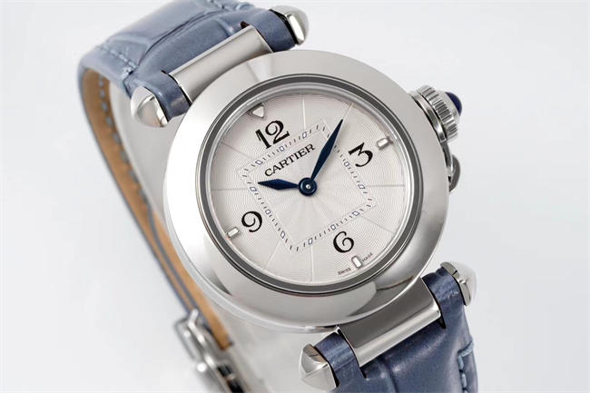 AF Cartier Cartier Pasha 01
