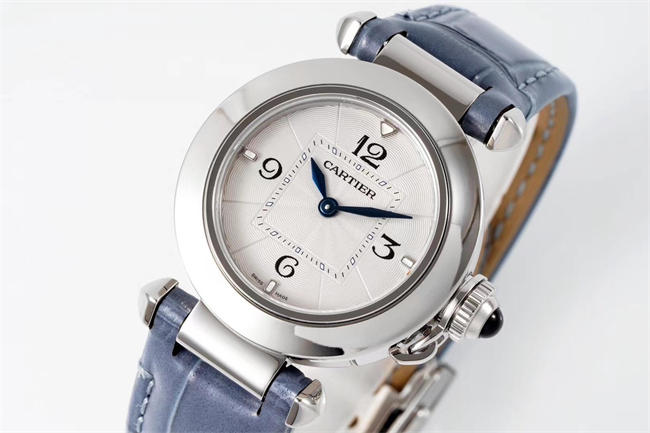 AF Cartier Cartier Pasha 01