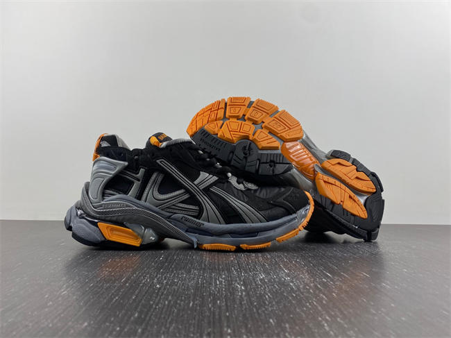 Balenciaga 772774-W3RNY-4018