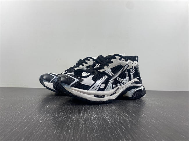 Balenciaga  772774-W3RNY-0120