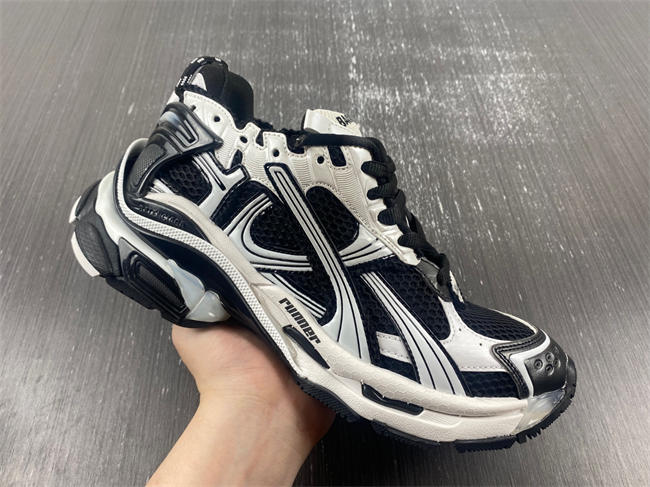 Balenciaga  772774-W3RNY-0120