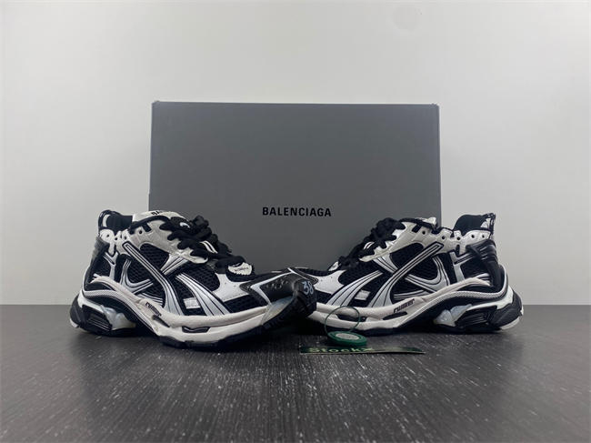 Balenciaga  772774-W3RNY-0120