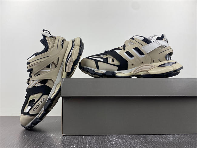 Balenciaga 542023 W3AC4 8017