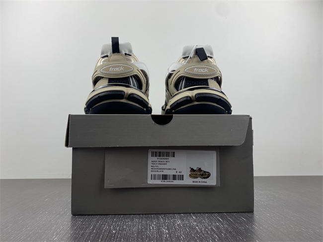 Balenciaga 542023 W3AC4 8017
