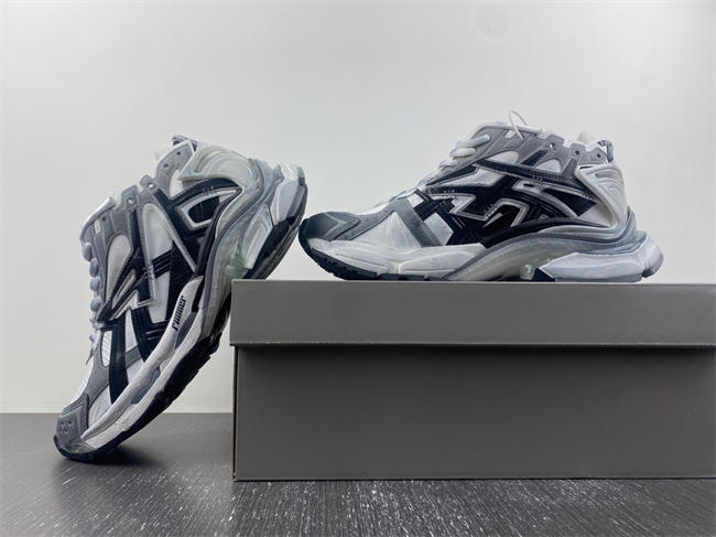 Balenciaga 677403-W3RB5-9012