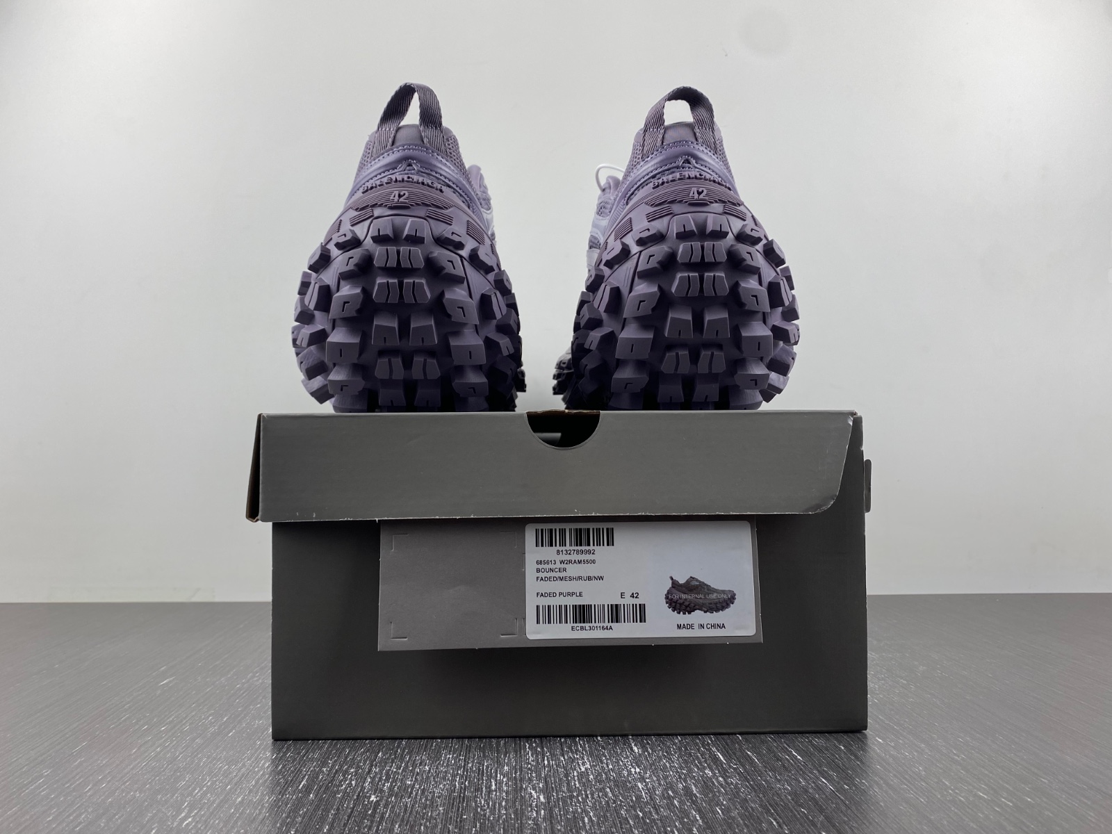 Balenciaga 685613 W2RAM5500