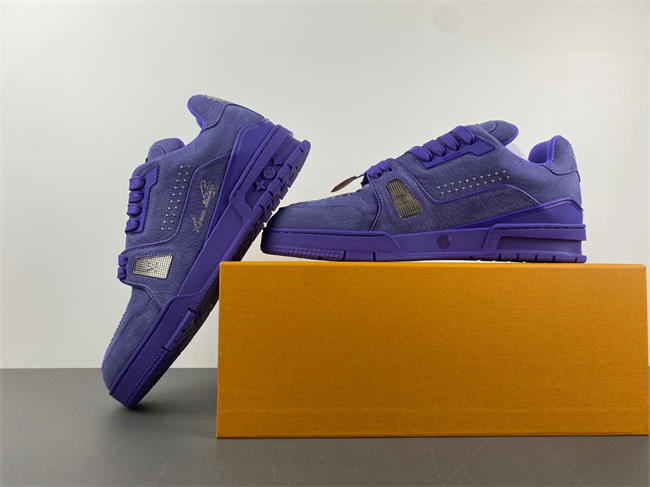 Louis Vuitton LV trainer LV1823-101