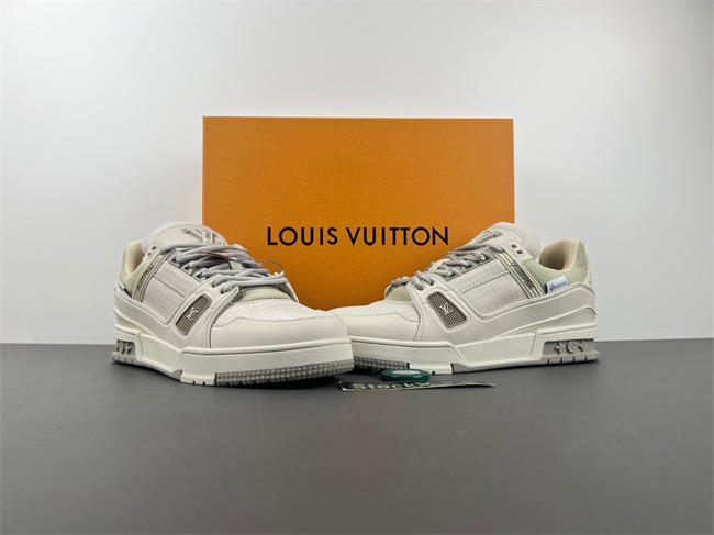 Louis Vuitton LV trainer LV1823-105