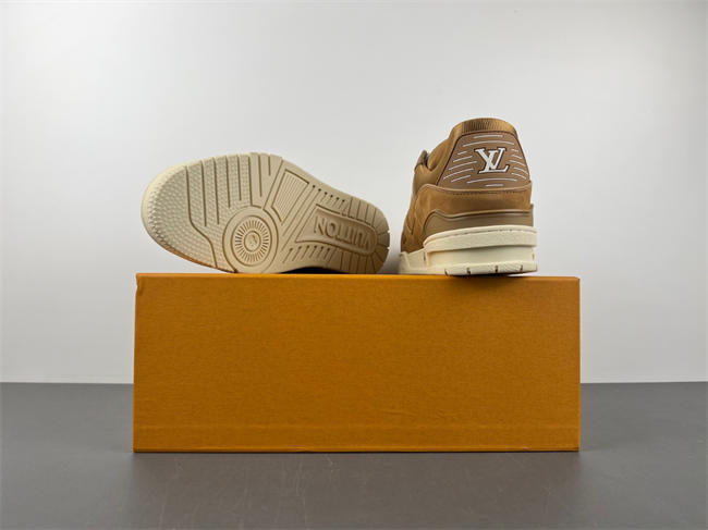 Louis Vuitton LV trainer LV1823-106
