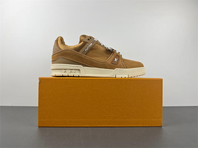 Louis Vuitton LV trainer LV1823-106