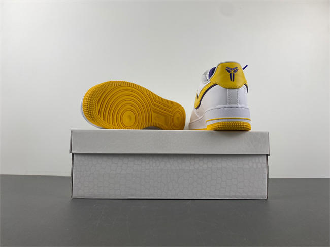 Kobe Bryant x Nike Air Force 1 Low FZ1151-100