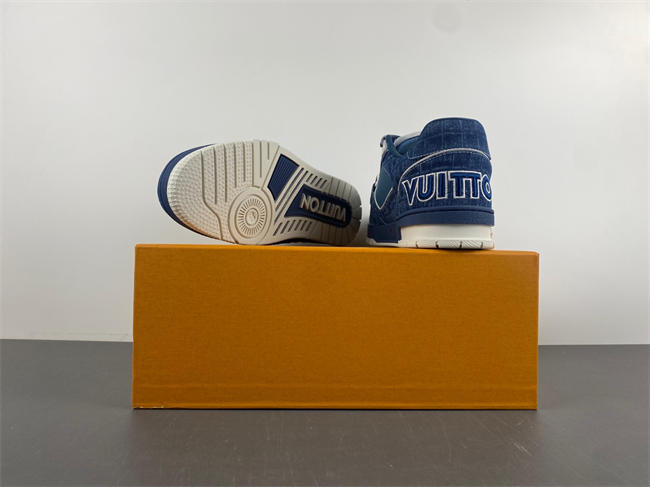 Louis Vuitton LV trainer LV1823-108