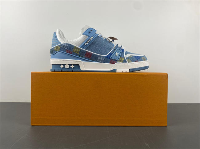 Louis Vuitton LV trainer LV1823-109
