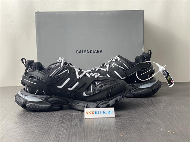 BLCG TRACK SNEAKER 542023 W1GB1 2045 with LED