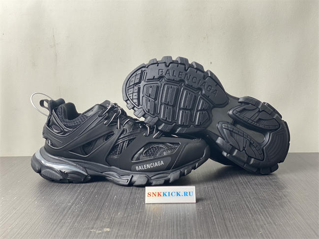 BLCG TRACK SNEAKER 542023 W1GB1 1000 with LED