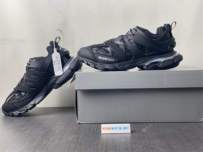 BLCG TRACK SNEAKER 542023 W1GB1 1000 with LED