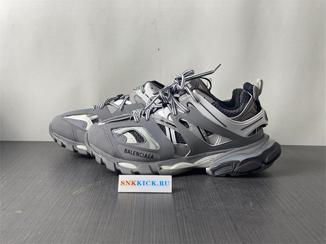BLCG TRACK SNEAKER 542023 W1GB1 2046 with LED