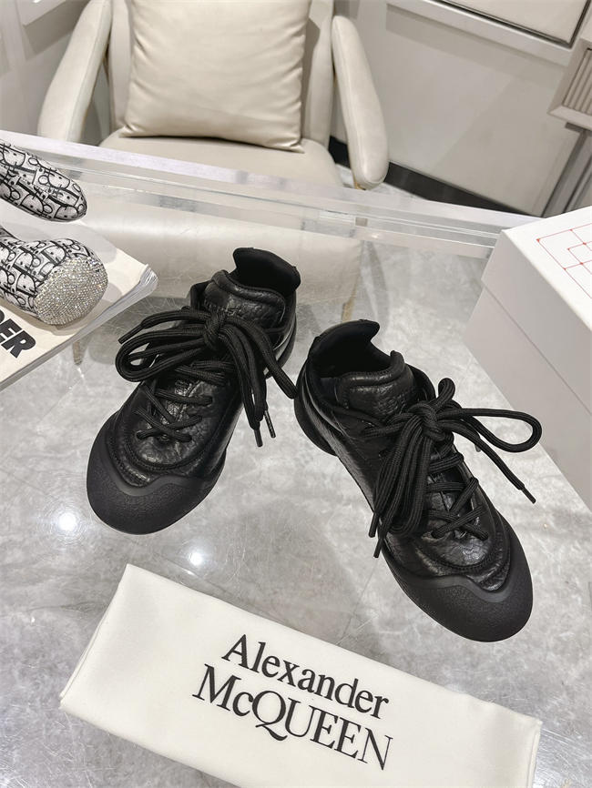 McQueen Sneaker 01