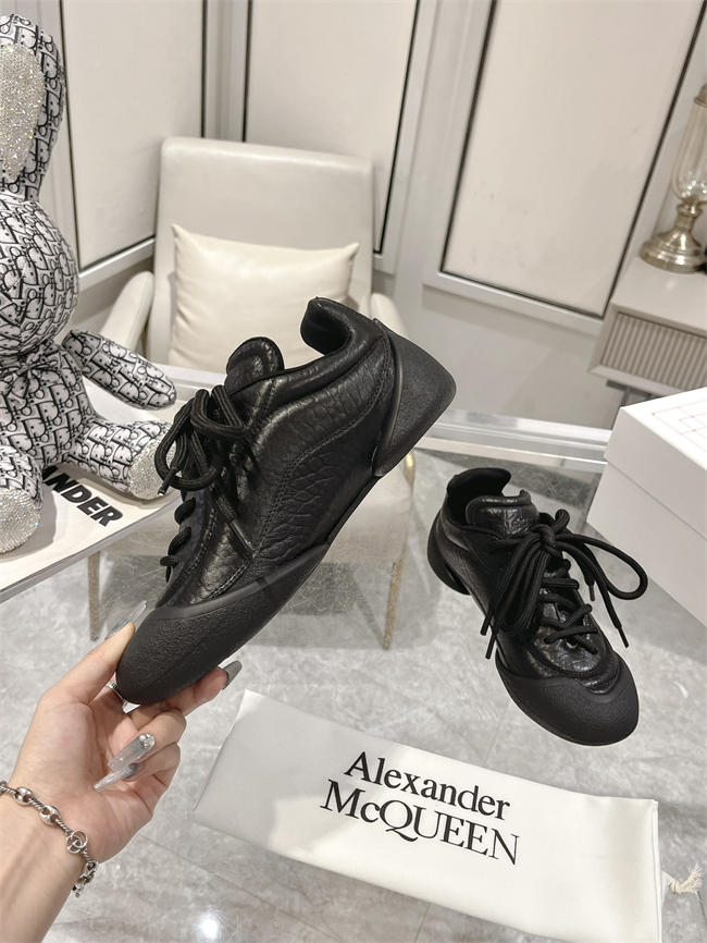 McQueen Sneaker 01