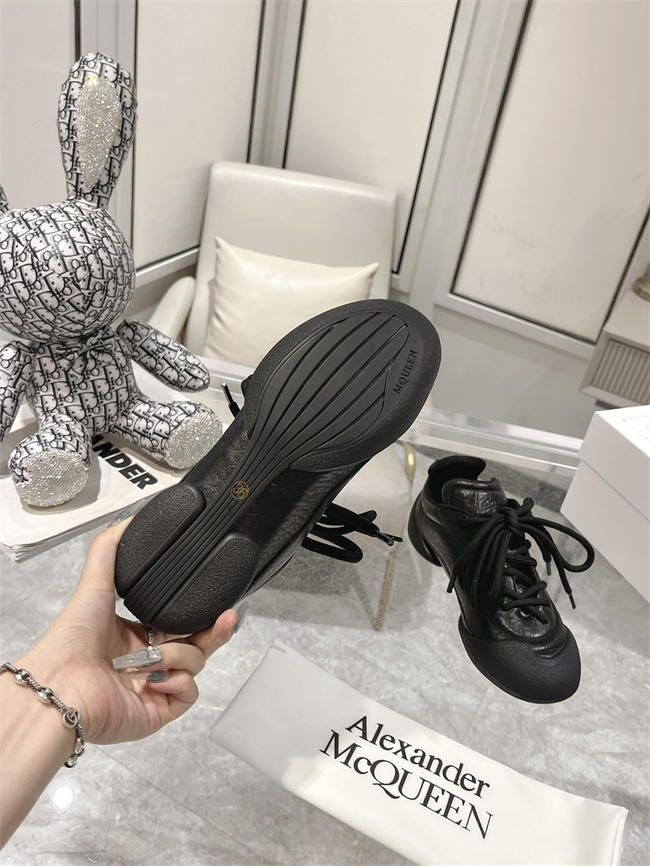 McQueen Sneaker 01
