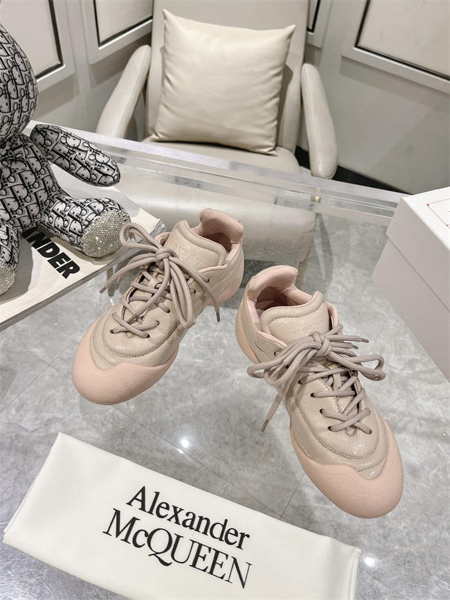 McQueen Sneaker 02