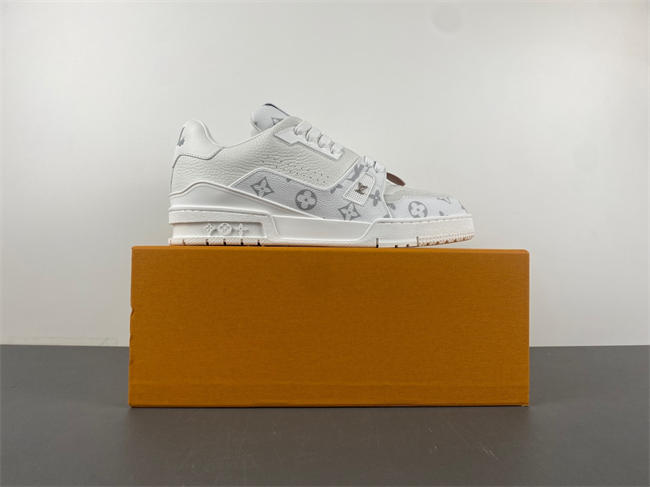 Louis Vuitton LV trainer 1823-110