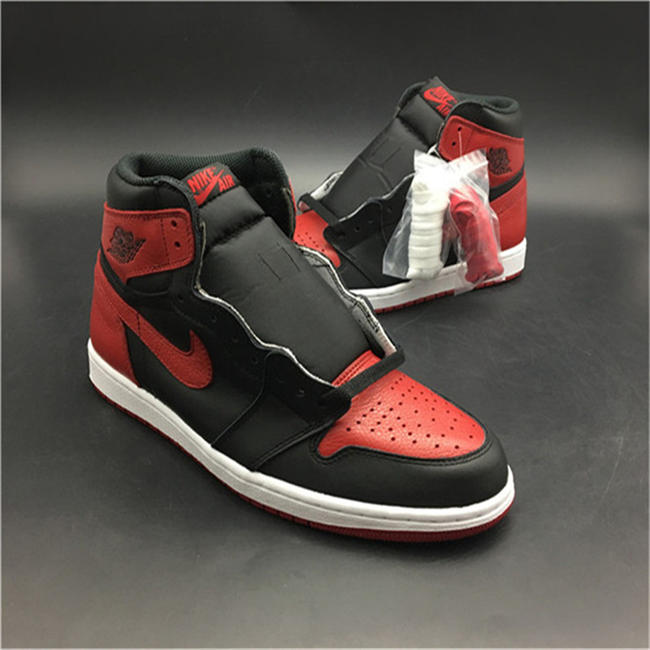 AJ1 Air Jordan 1 Retro High OG Banned  555088-001