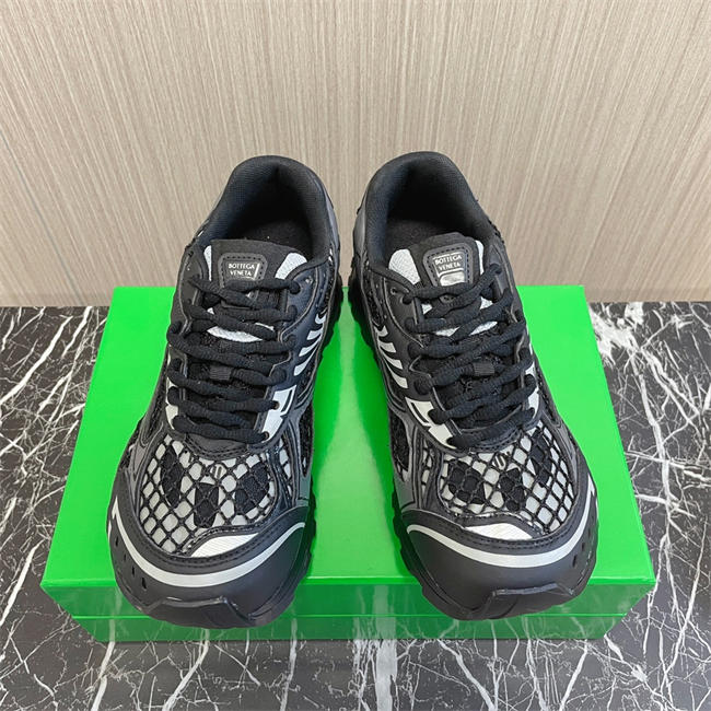 b0tte*a Ven*ta sneaker 01
